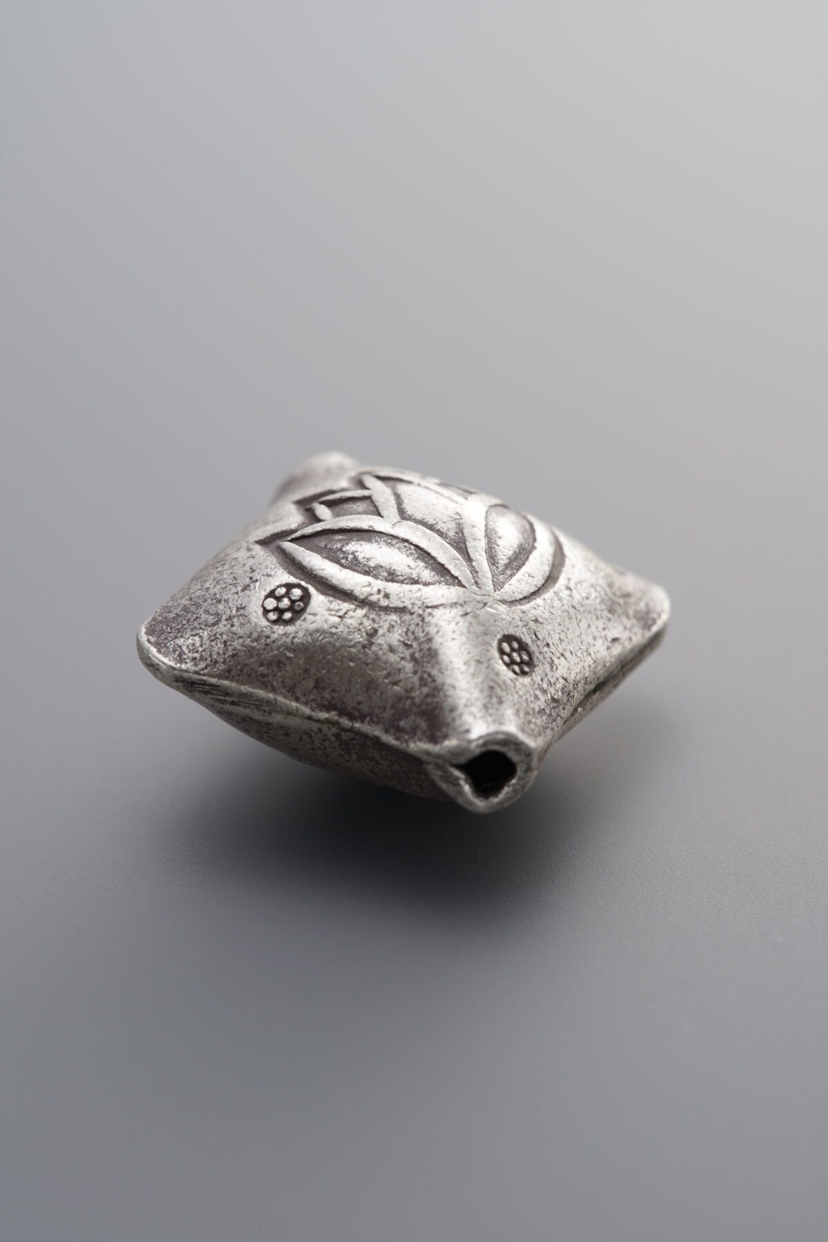 Square Bud-printed Spacer Bead