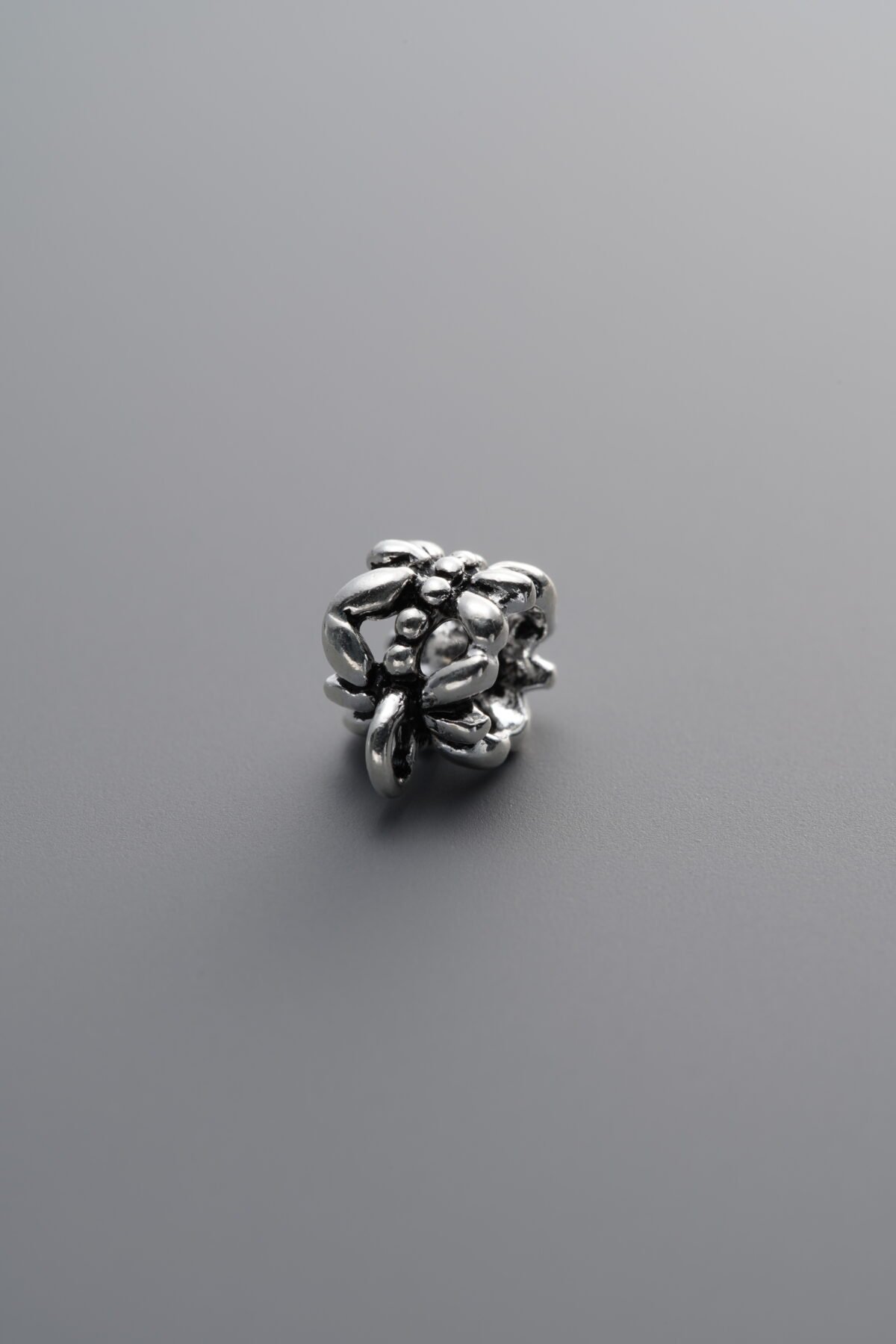 Hollowed-out T-junction Bead