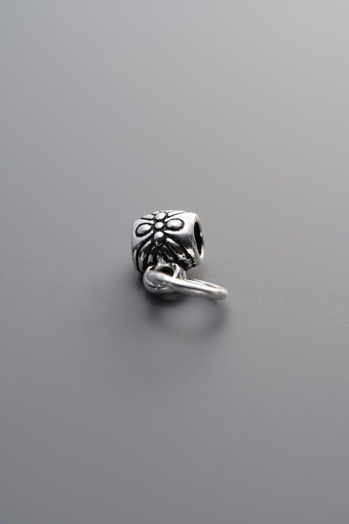 Cross Flower T-junction Bead