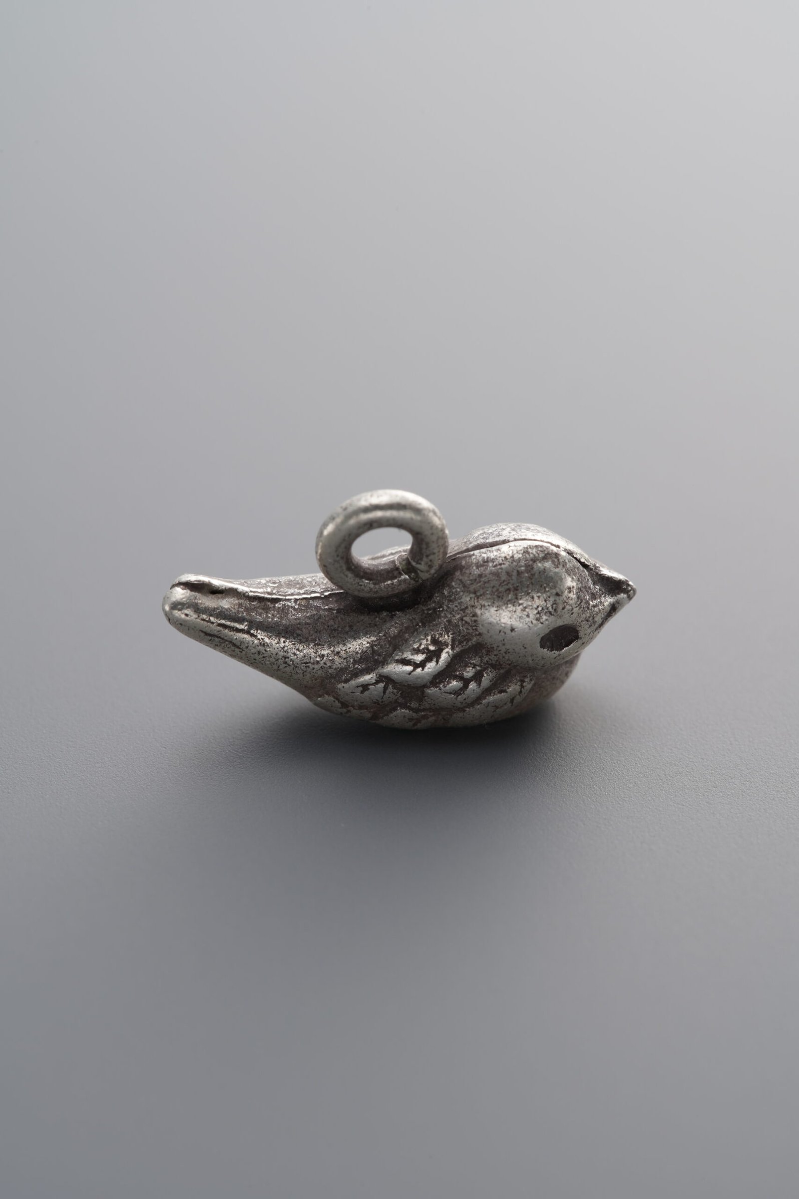 E2-52 (2) 925 Silver-Vintage-Little Bird Pendant-15mm - Image 1