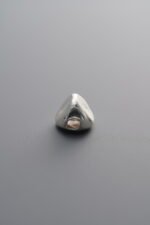 Smooth-surfaced Triangular Spacer Bead