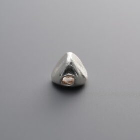 Smooth-surfaced Triangular Spacer Bead