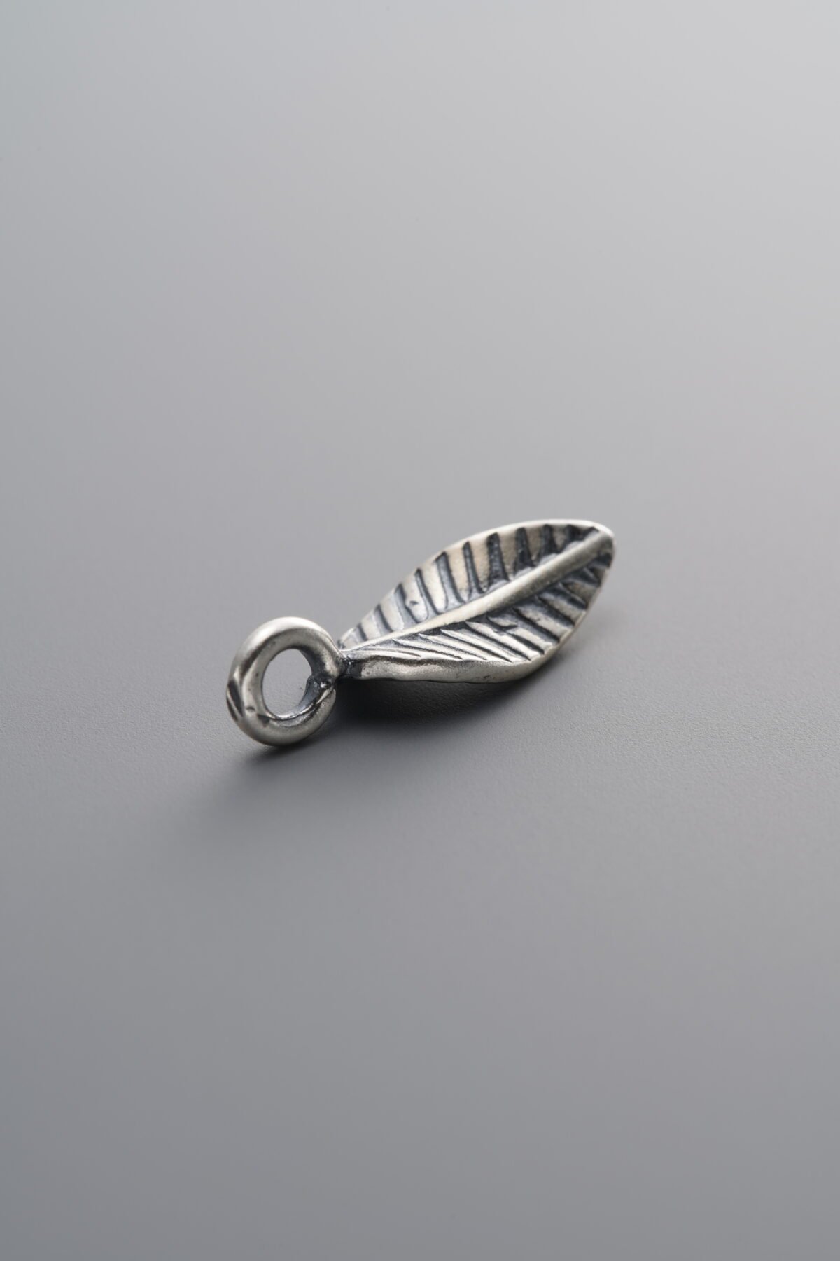 925 Sterling Silver-Antiqued-Leaf Pendant-16mm - Image 2