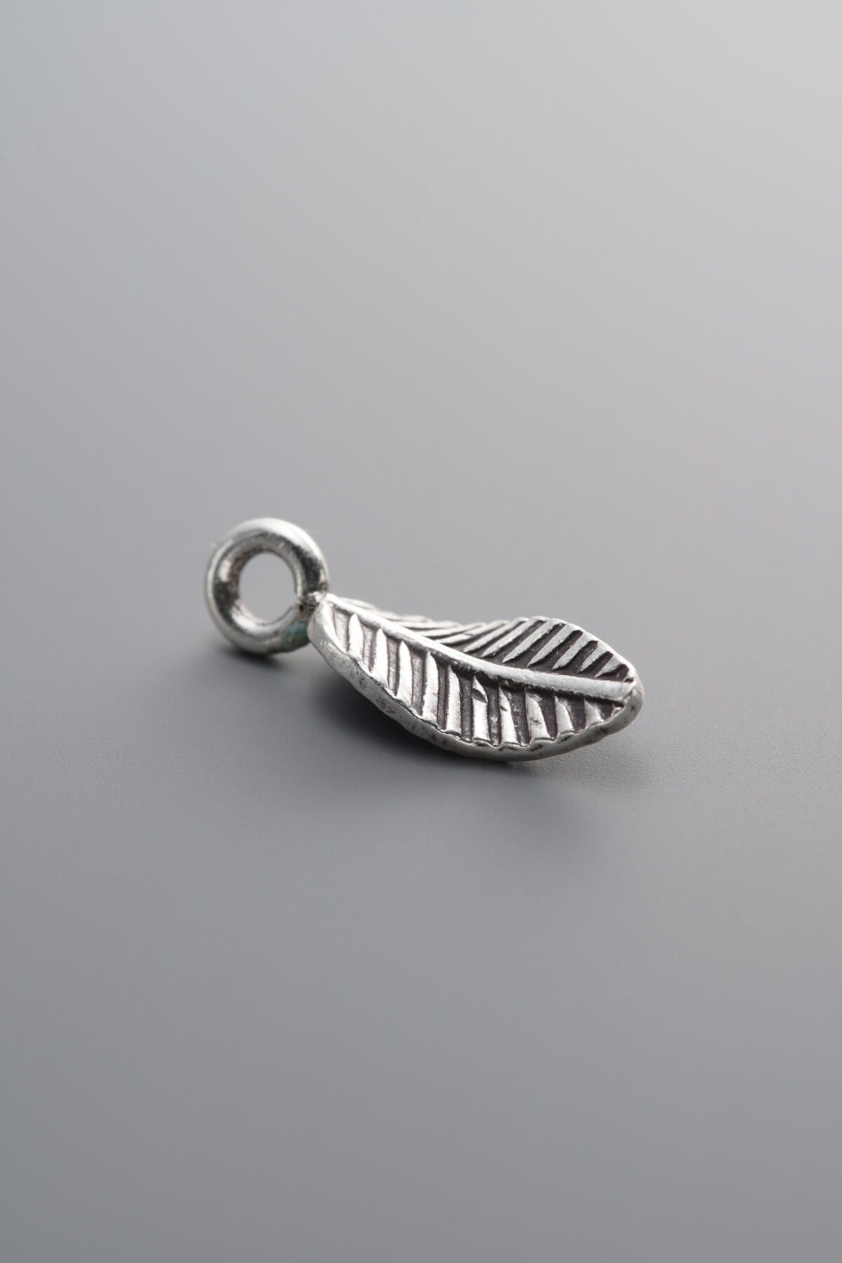 925 Sterling Silver-Antiqued-Leaf Pendant-17mm - Image 1