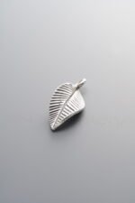 925 Sterling Silver-Antiqued-Leaf Pendant-24mm - Image 2