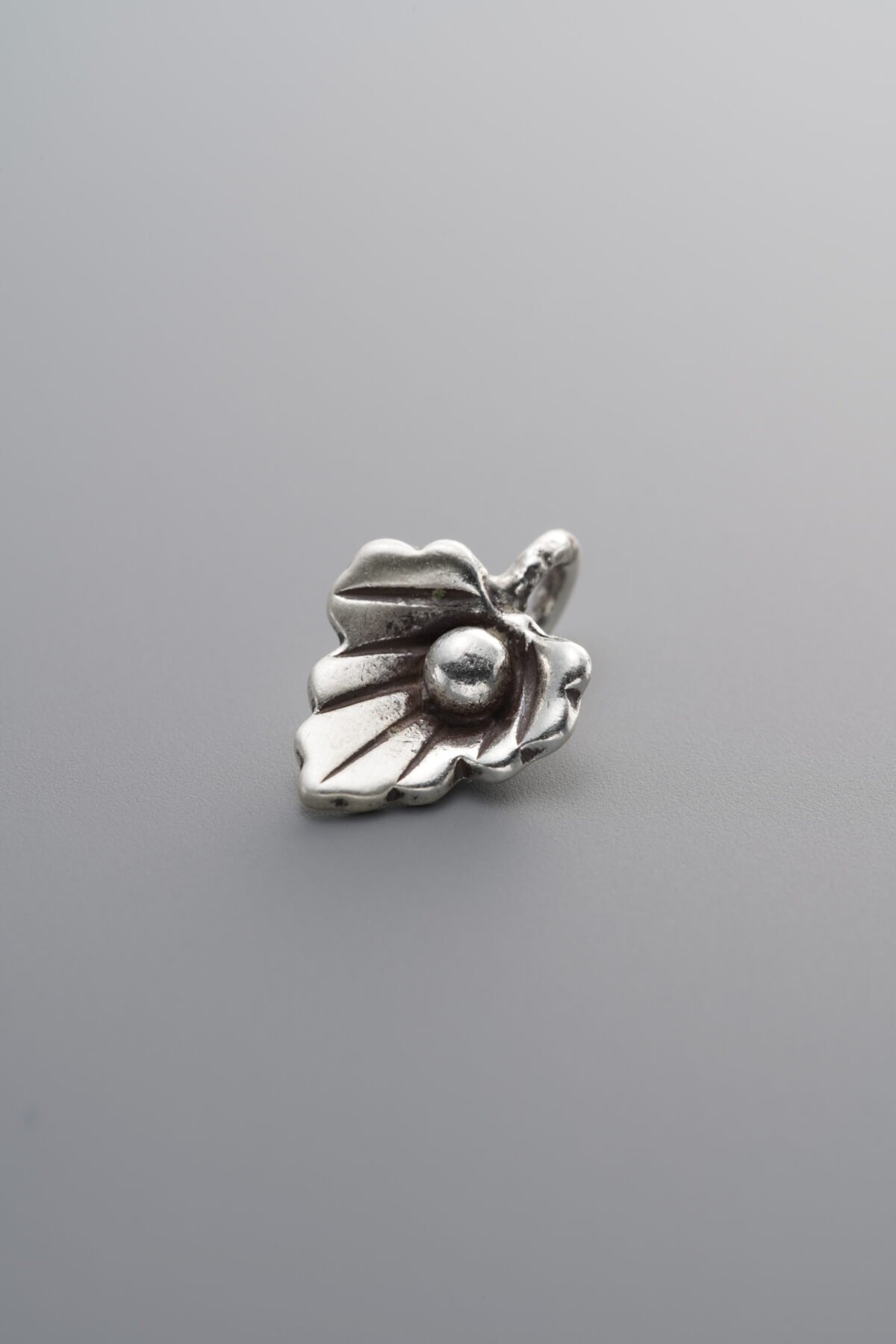 925 Sterling Silver-Antiqued-Leaf Pendant-14mm - Image 1