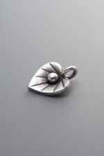 925 Sterling Silver-Antiqued-Leaf Pendant-13mm