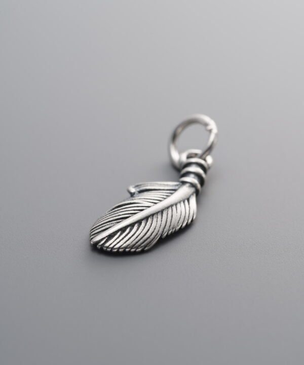 925 Sterling Silver-Antiqued-Feather Pendant-16mm