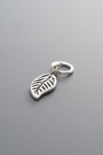 925 Sterling Silver-Antiqued-Leaf Pendant-15mm
