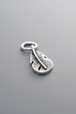 925 Sterling Silver-Antiqued-Feather Pendant-18mm - Image 2