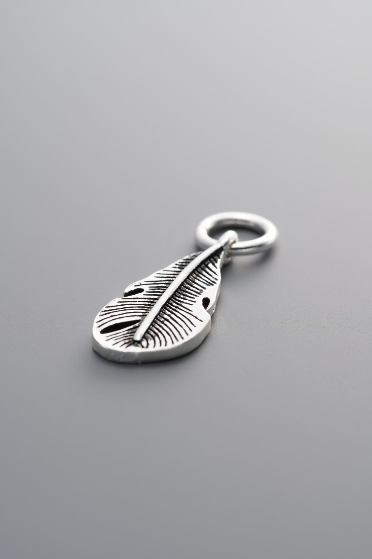 925 Sterling Silver-Antiqued-Feather Pendant-18mm - Image 1