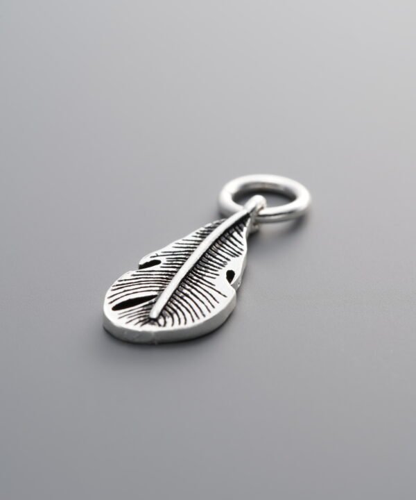 925 Sterling Silver-Antiqued-Feather Pendant-18mm