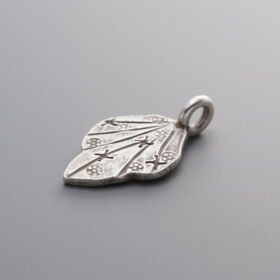 925 Sterling Silver-Antiqued-Leaf Pendant-18mm