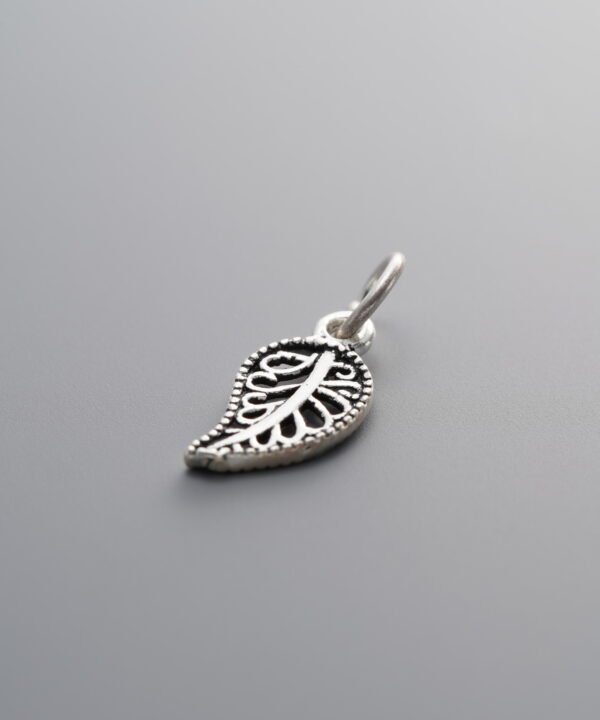 925 Sterling Silver-Antiqued-Leaf Pendant-13mm