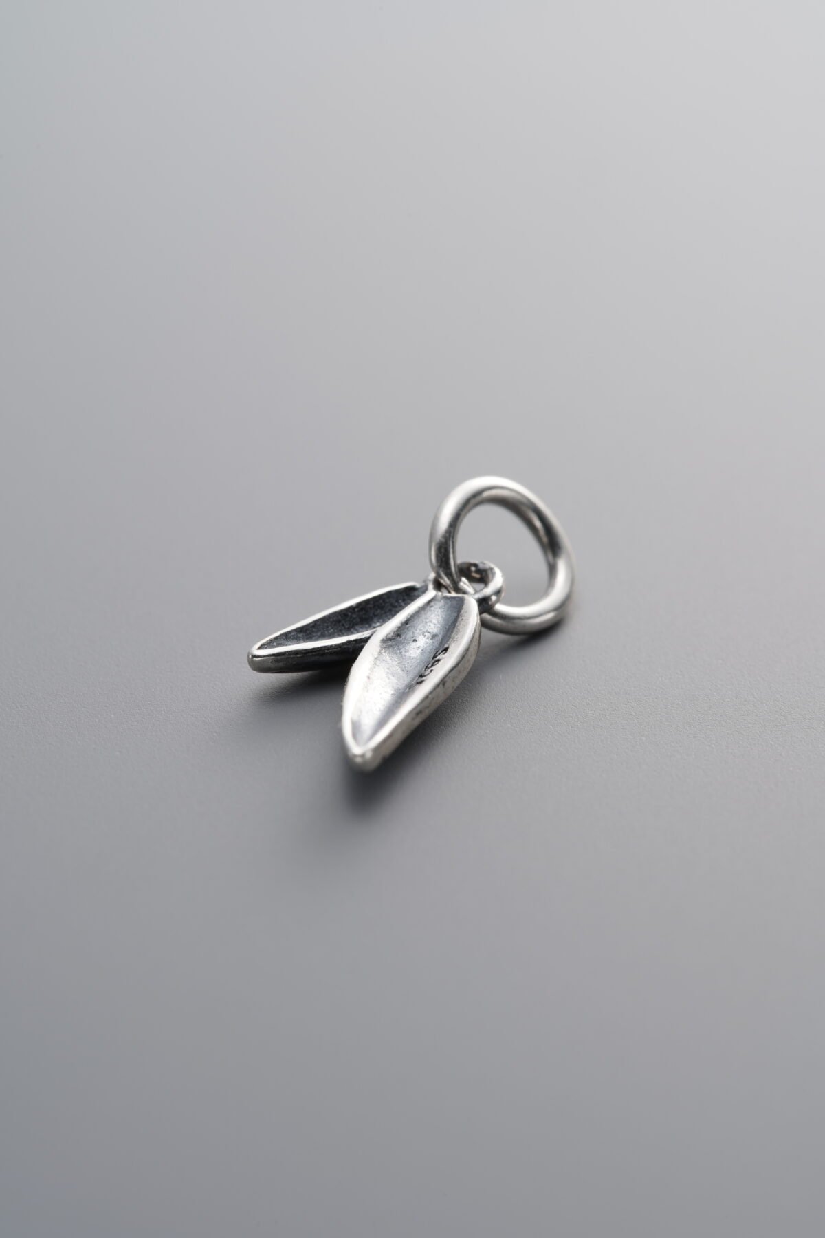 925 Sterling Silver-Antiqued-Double Leaf Pendant-13mm - Image 3