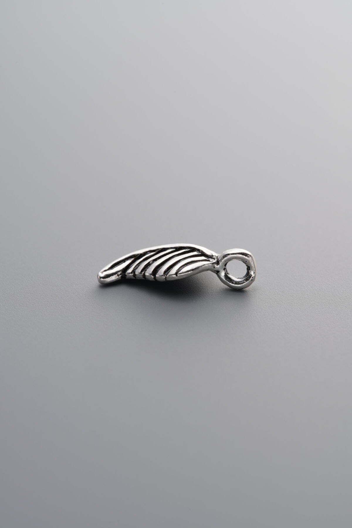 925 Sterling Silver-Antiqued-Leaf Pendant-13mm - Image 4