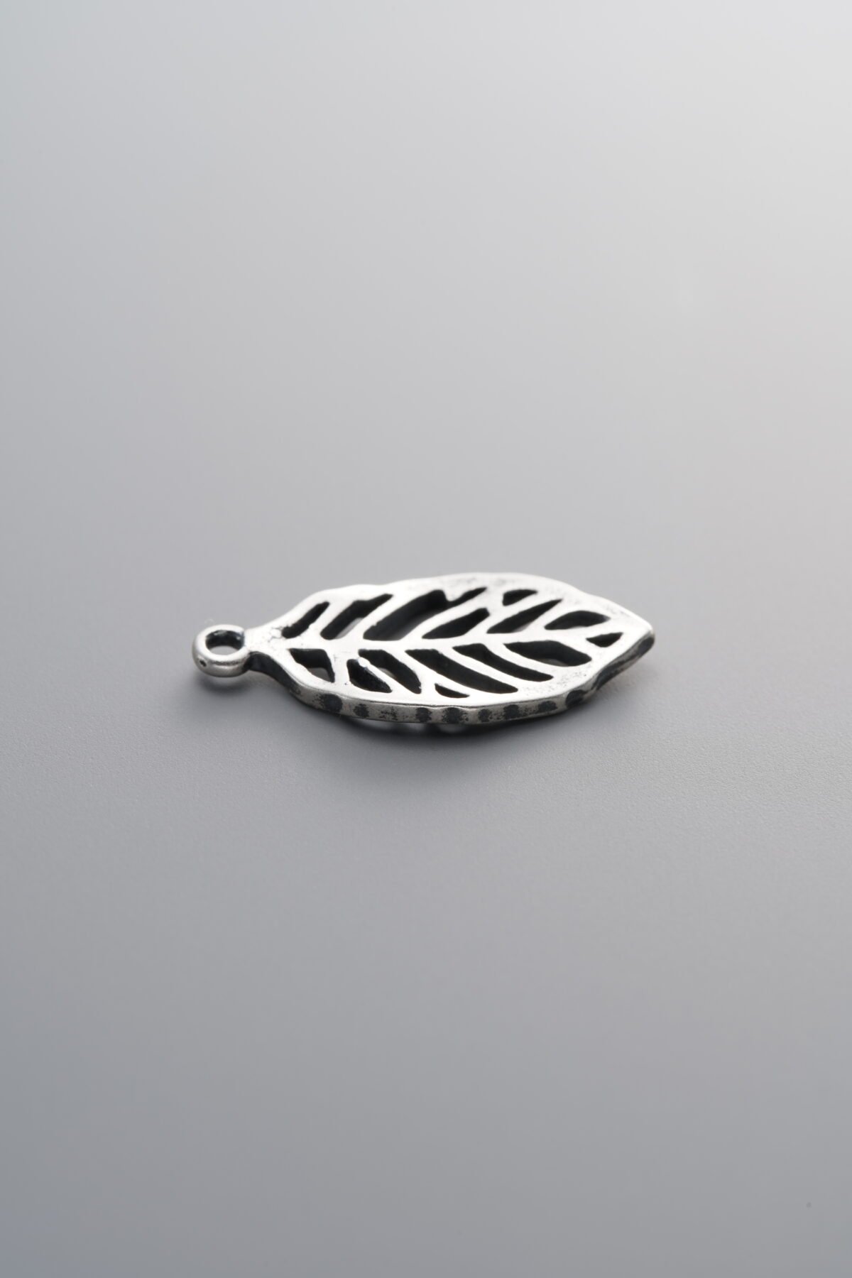 925 Sterling Silver-Antiqued-Openwork Leaf Pendant-19mm - Image 2