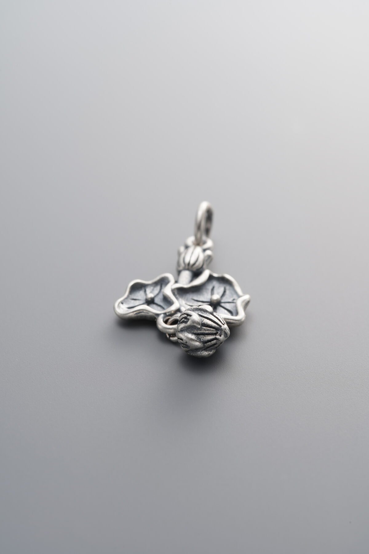 925 Sterling Silver-Antiqued-Lotus Leaf and Lotus Flower Pendant-22mm - Image 3