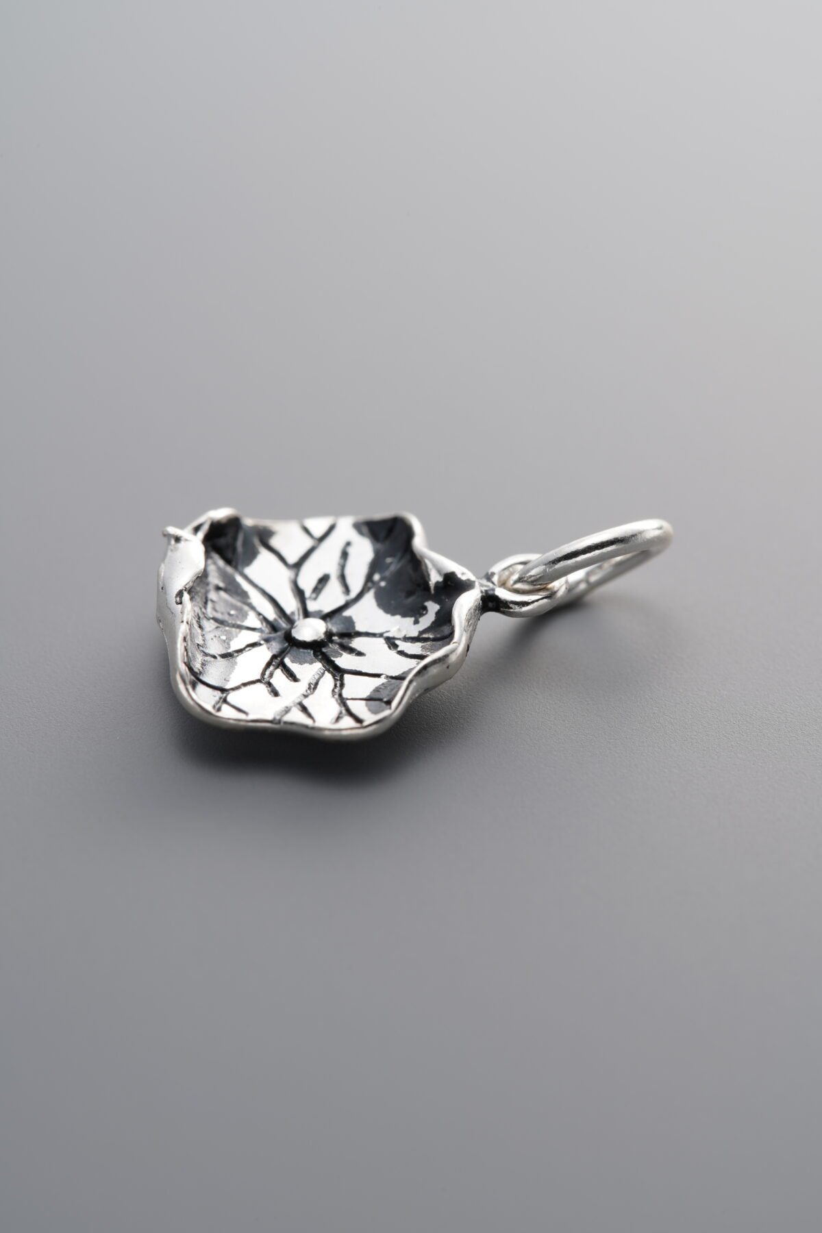 925 Sterling Silver-Antiqued-Lotus Leaf Pendant-14mm - Image 4