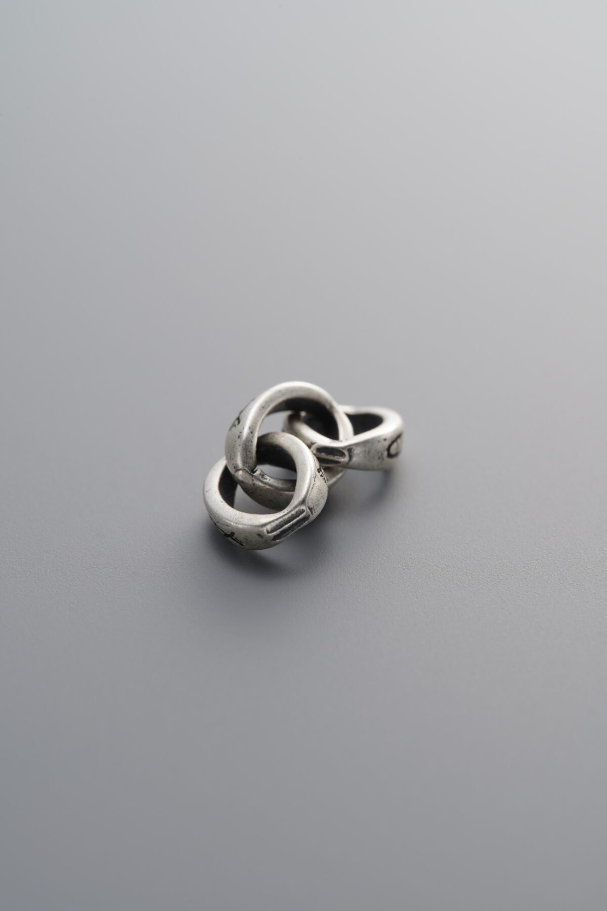 925 Sterling Silver-Antiqued-Dainty Fish Three-Ring Connector Chain-15mm - Image 4
