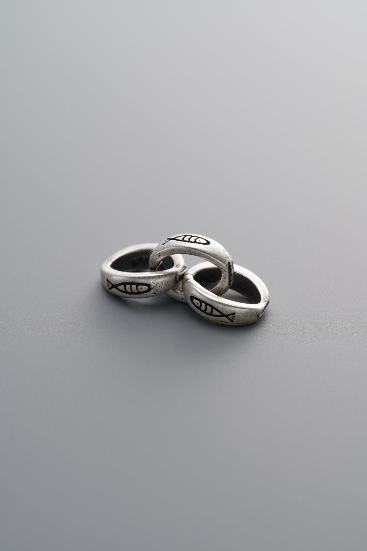 925 Sterling Silver-Antiqued-Dainty Fish Three-Ring Connector Chain-15mm - Image 3