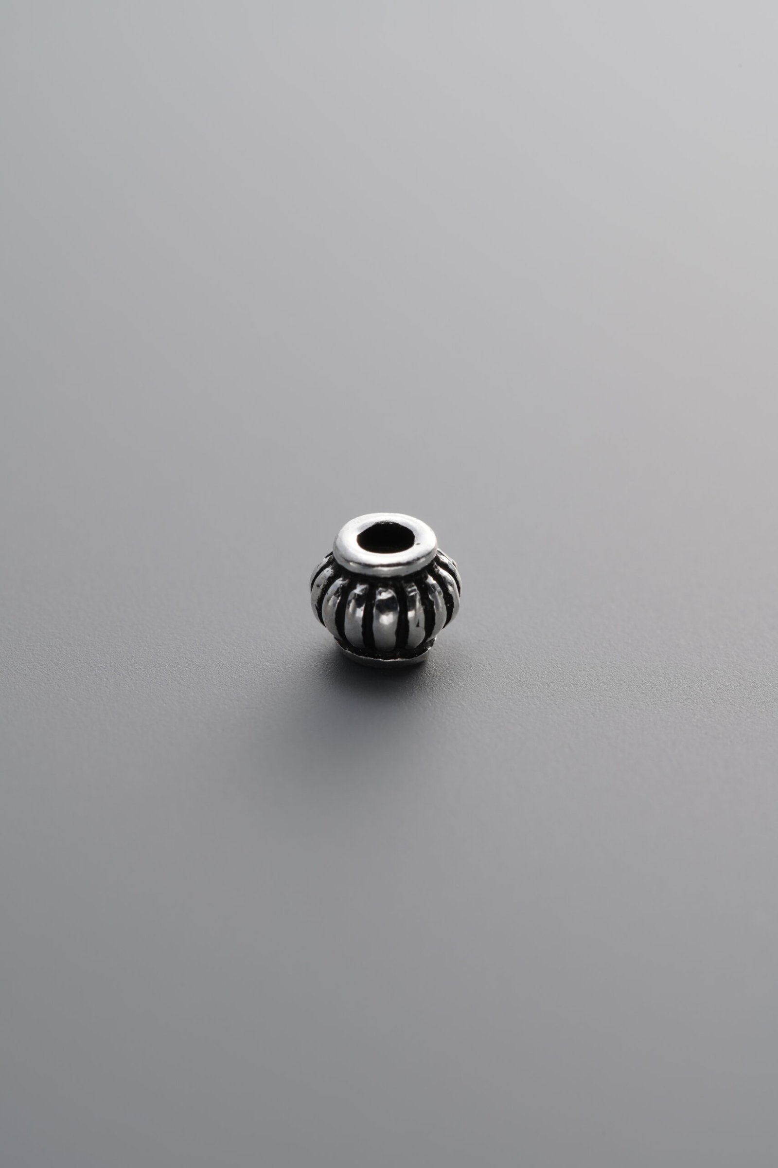 E5-15 (4) 925 Sterling Silver-Antiqued-Melon Pattern Lantern Spacer Bead-4mm - Image 1
