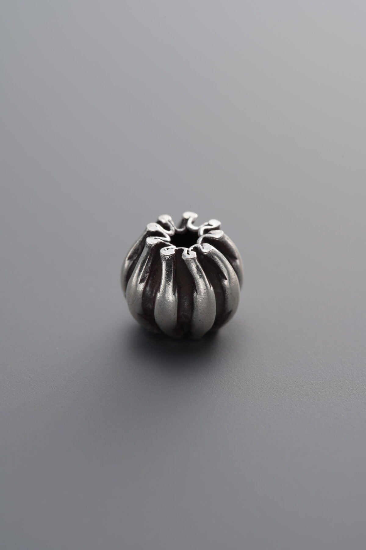 Melon-patterned Spacer Bead