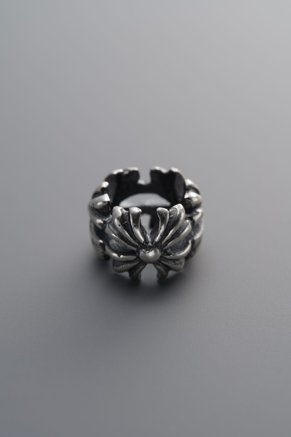 E5-31 (2) 925 Sterling Silver-Antiqued-Cross Ring Spacer Bead-10mm - Image 1