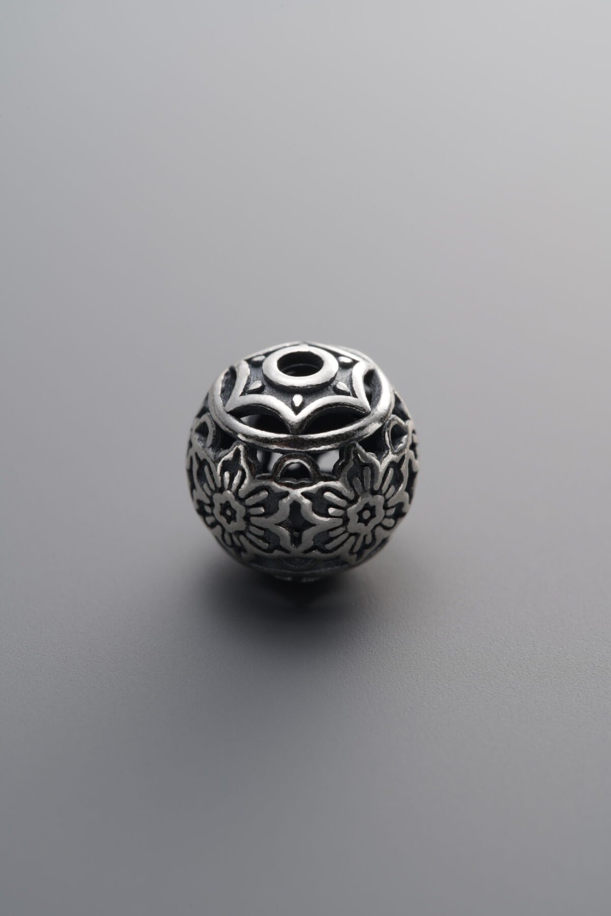 Hollowed-out Spacer Bead