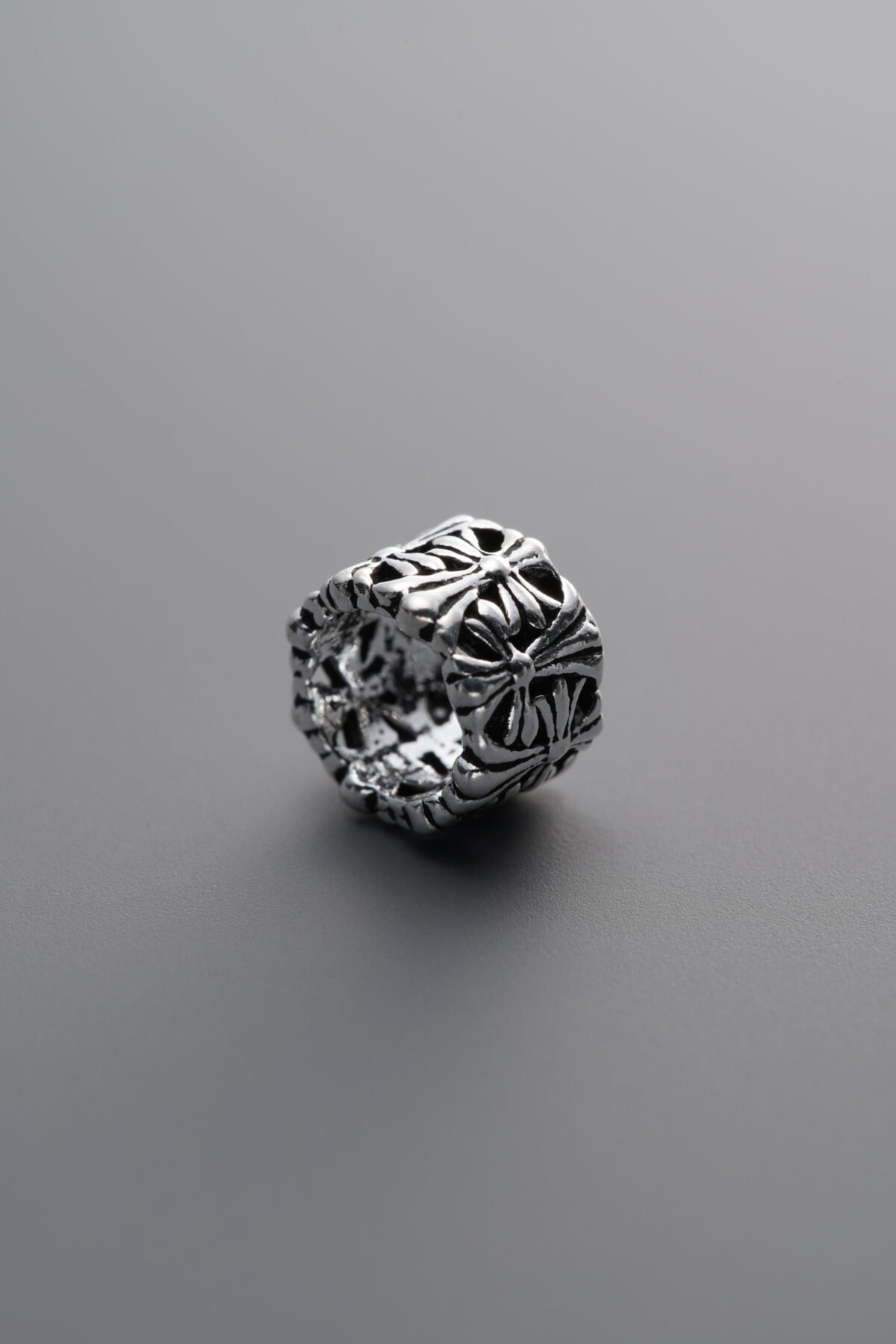 E5-36 (4) 925 Sterling Silver-Antiqued-Cross Ring Spacer Bead-7mm - Image 1