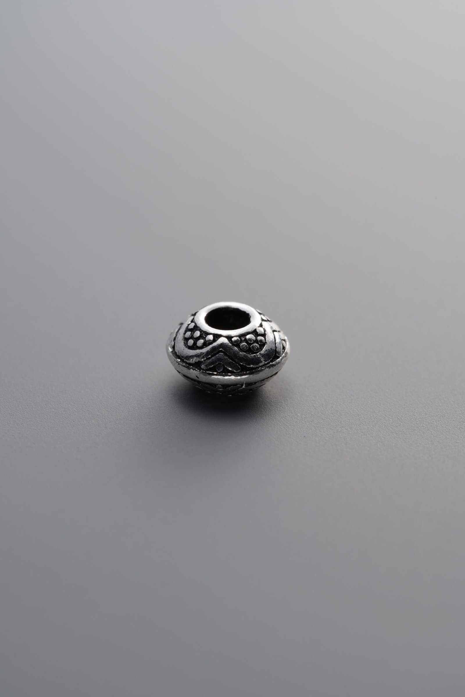 E5-48 (1) Flying Saucer Spacer Bead