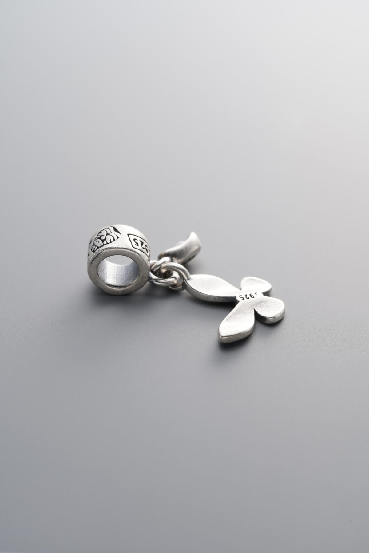 925 Sterling Silver-Antiqued-Butterfly Round Pendant-23mm - Image 2