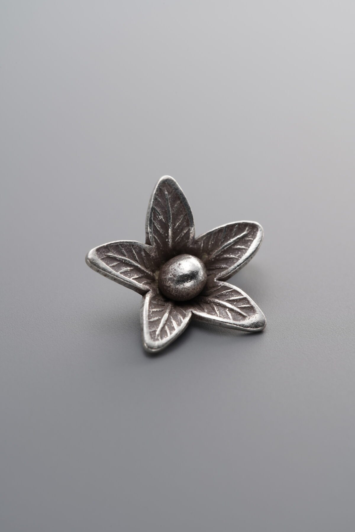 925 Sterling Silver-Antiqued-Flower Pendant-14mm - Image 3