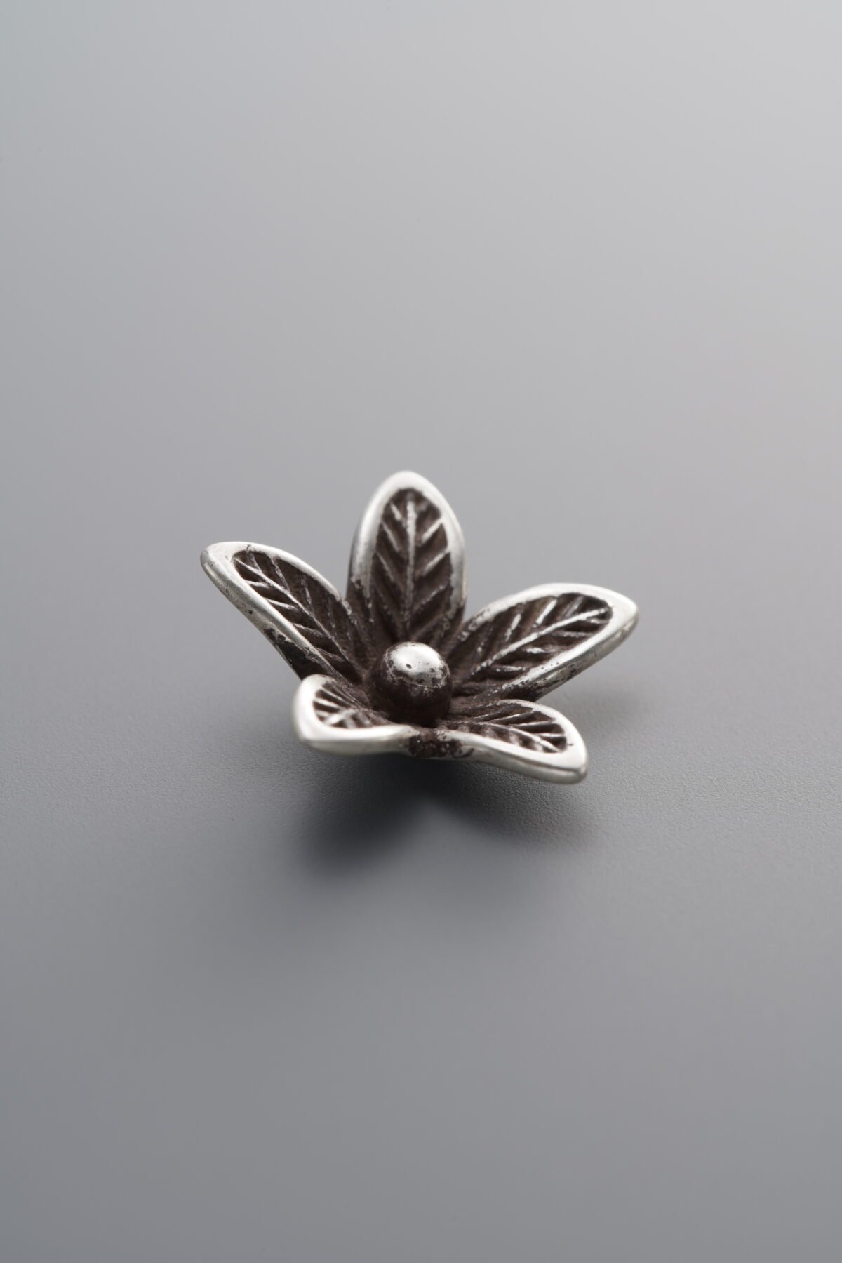 925 Sterling Silver-Antiqued-Flower Pendant-14mm - Image 4