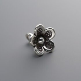 925 Sterling Silver-Antiqued-Flower Pendant-10mm