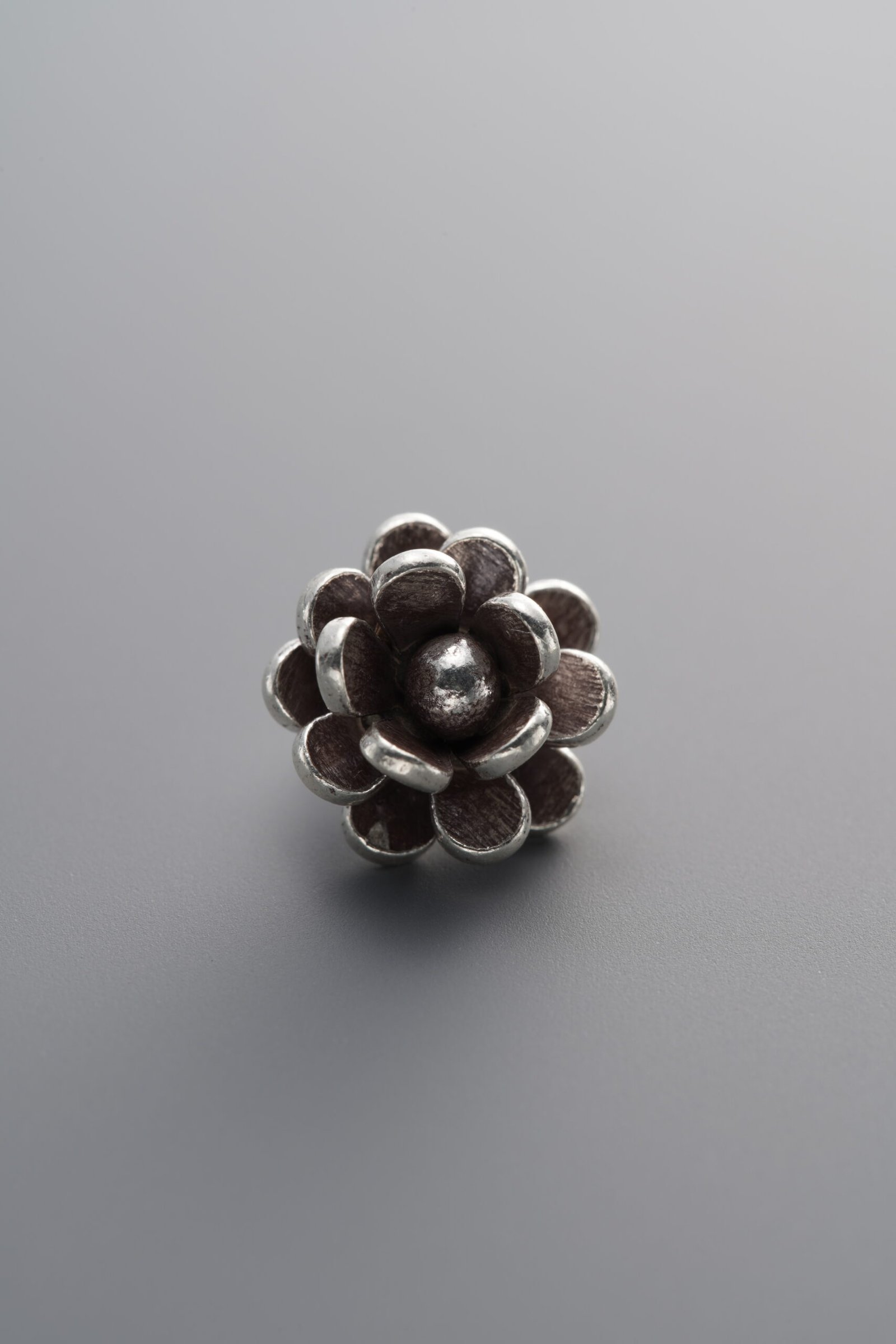 E6-41 (4) 925 Silver-Vintage-Pine Nut Pendant-12mm - Image 1