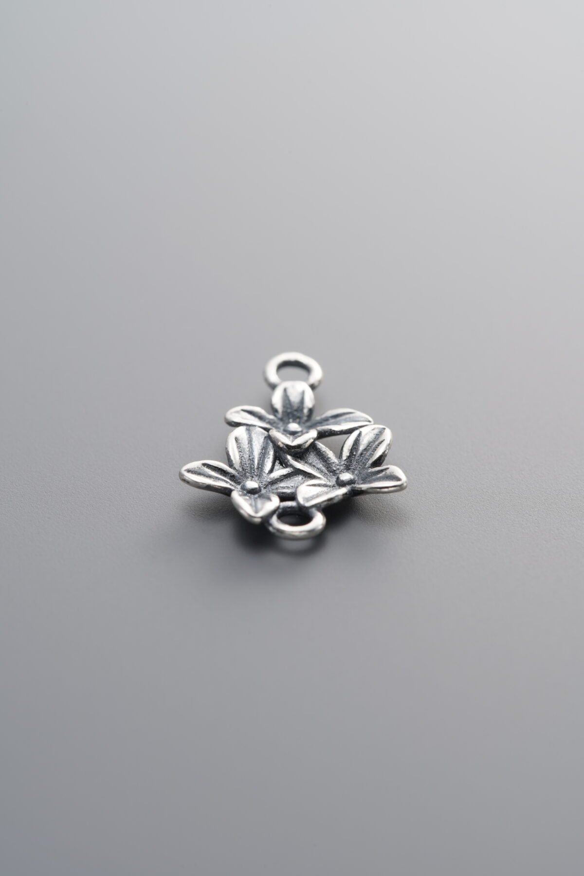 925 Sterling Silver-Antiqued-Three-Flower Double-Eye Connector-15mm - Image 2
