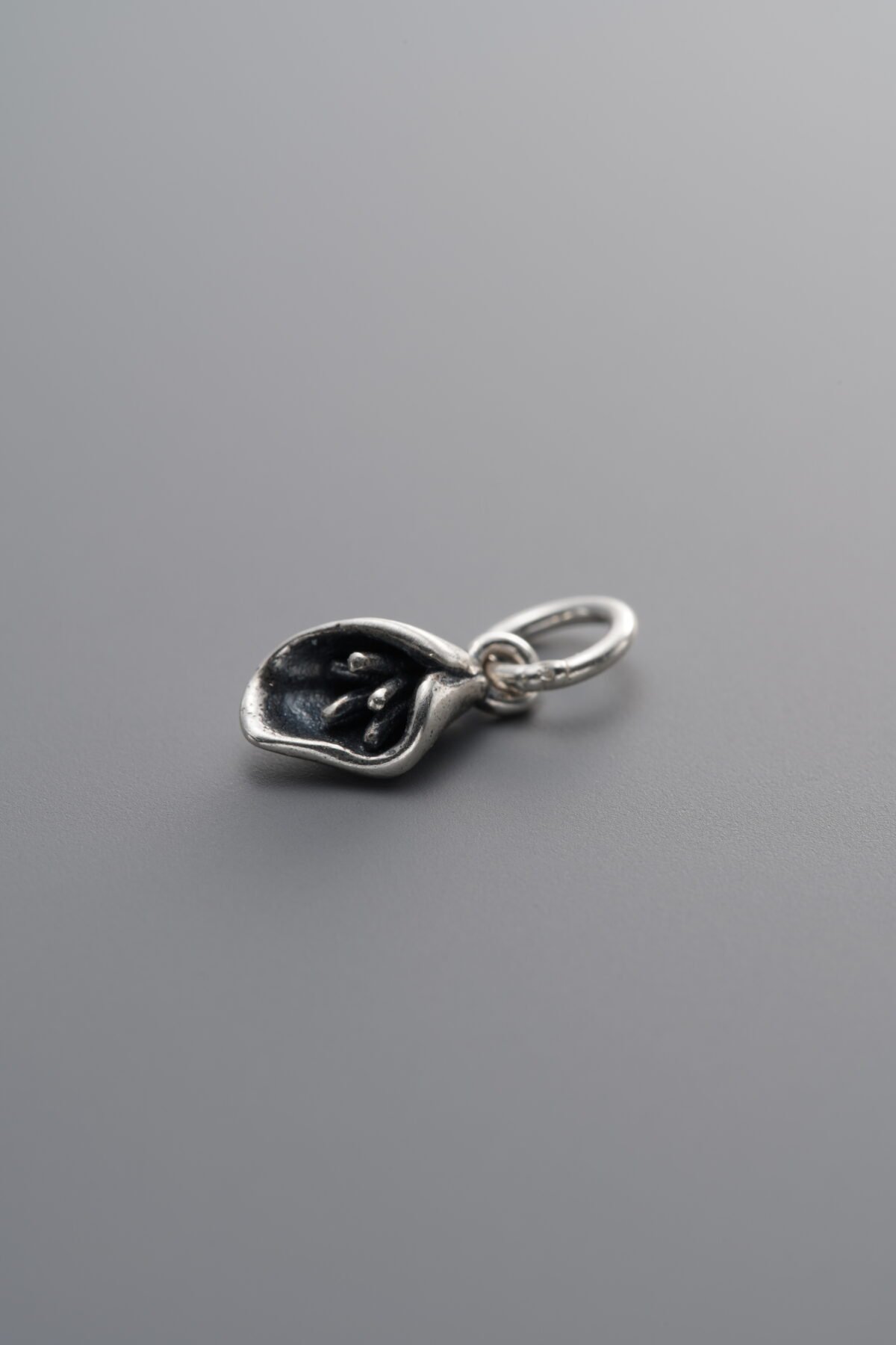 925 Sterling Silver-Antiqued-Calla Lily Flower Pendant-9mm - Image 1