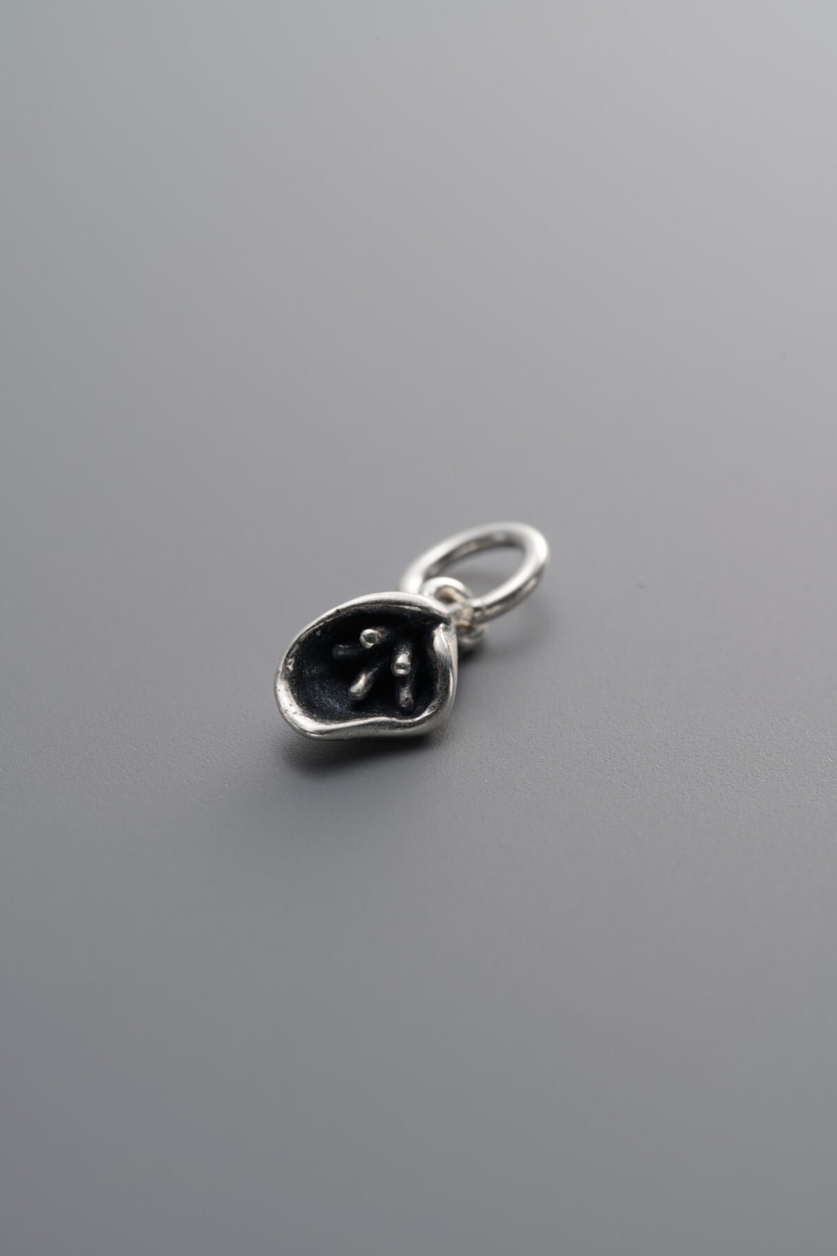 925 Sterling Silver-Antiqued-Calla Lily Flower Pendant-9mm - Image 2