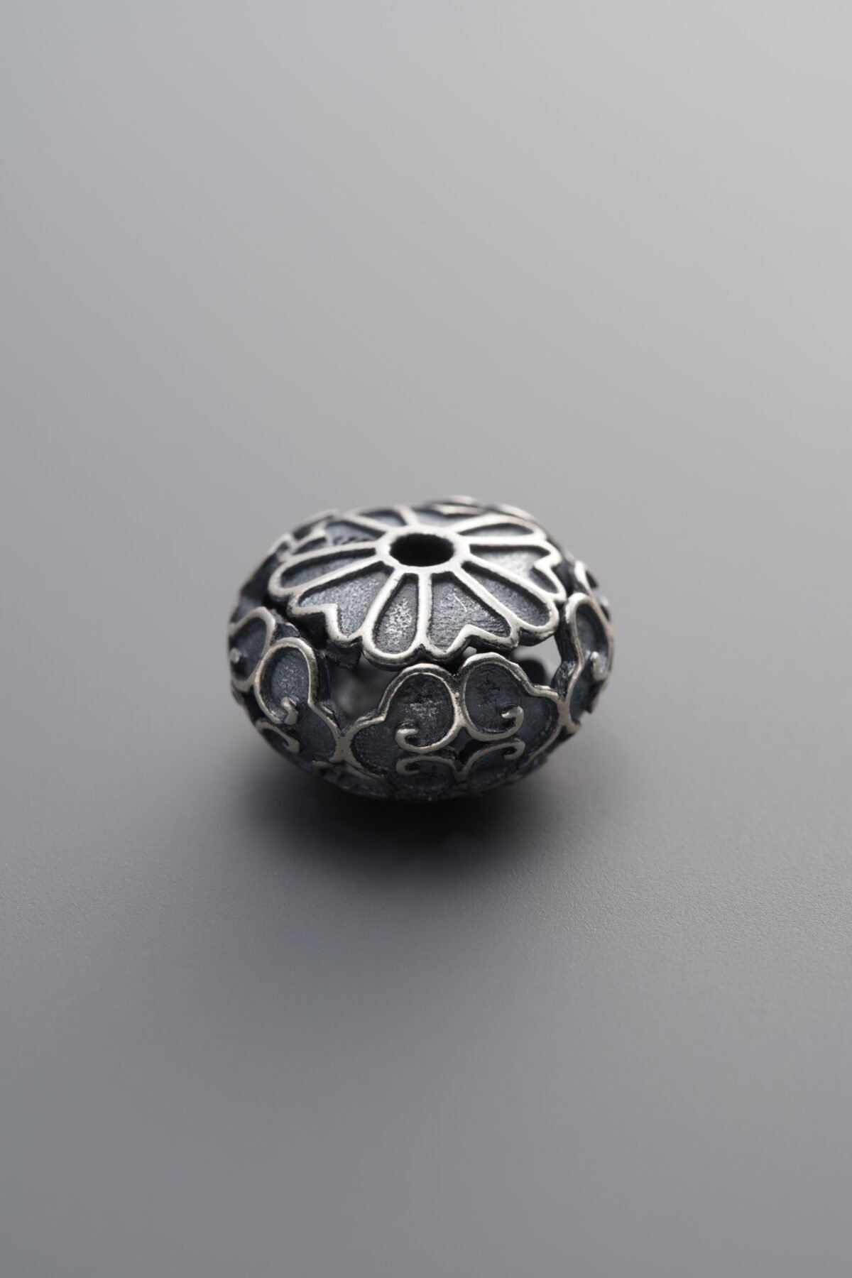 925 Sterling Silver-Antiqued-Auspicious Cloud Coin Bead-12mm - Image 3