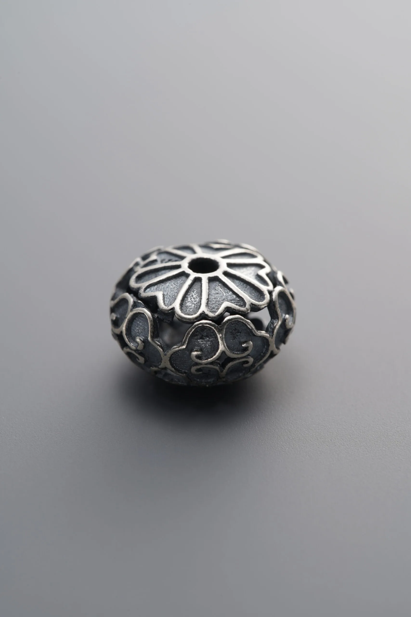 925 Sterling Silver-Antiqued-Auspicious Cloud Coin Bead-12mm - Image 3