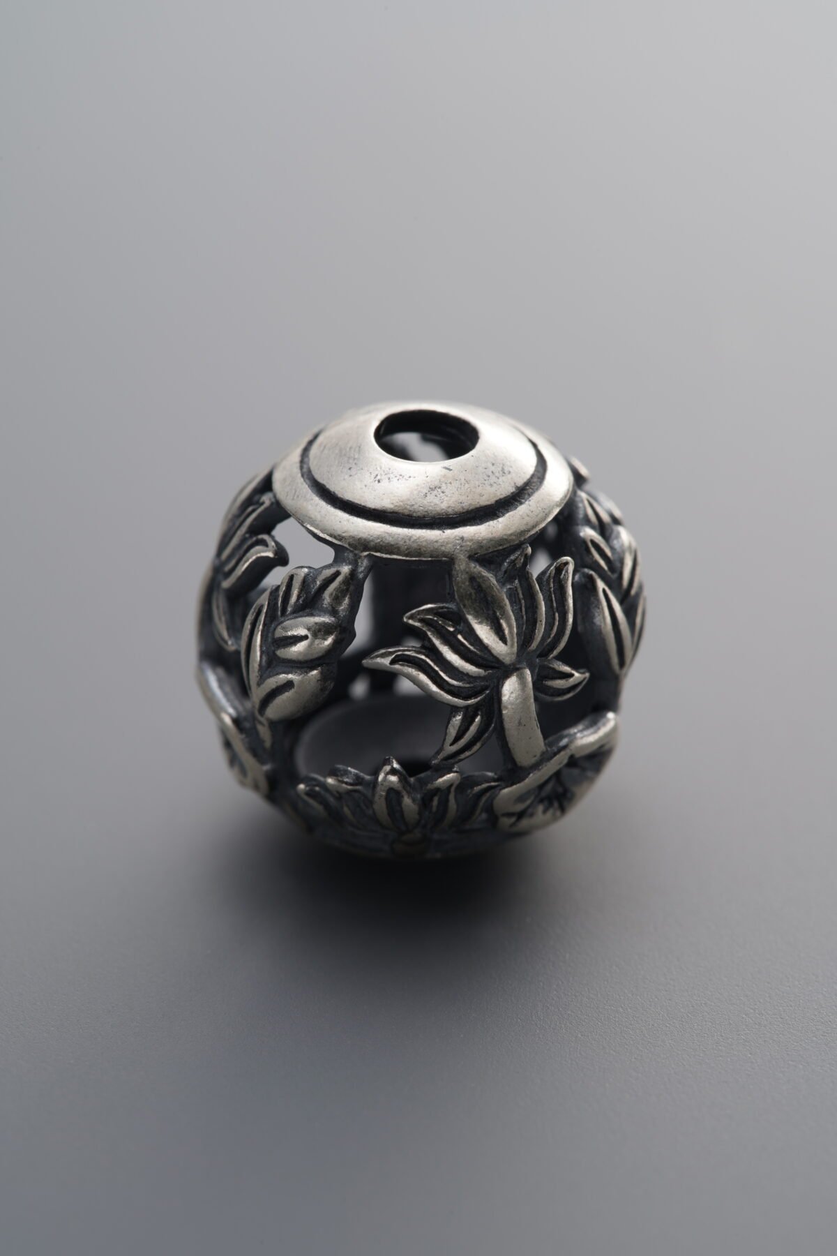 Hollowed-Out Lotus Leaf Spacer Beads