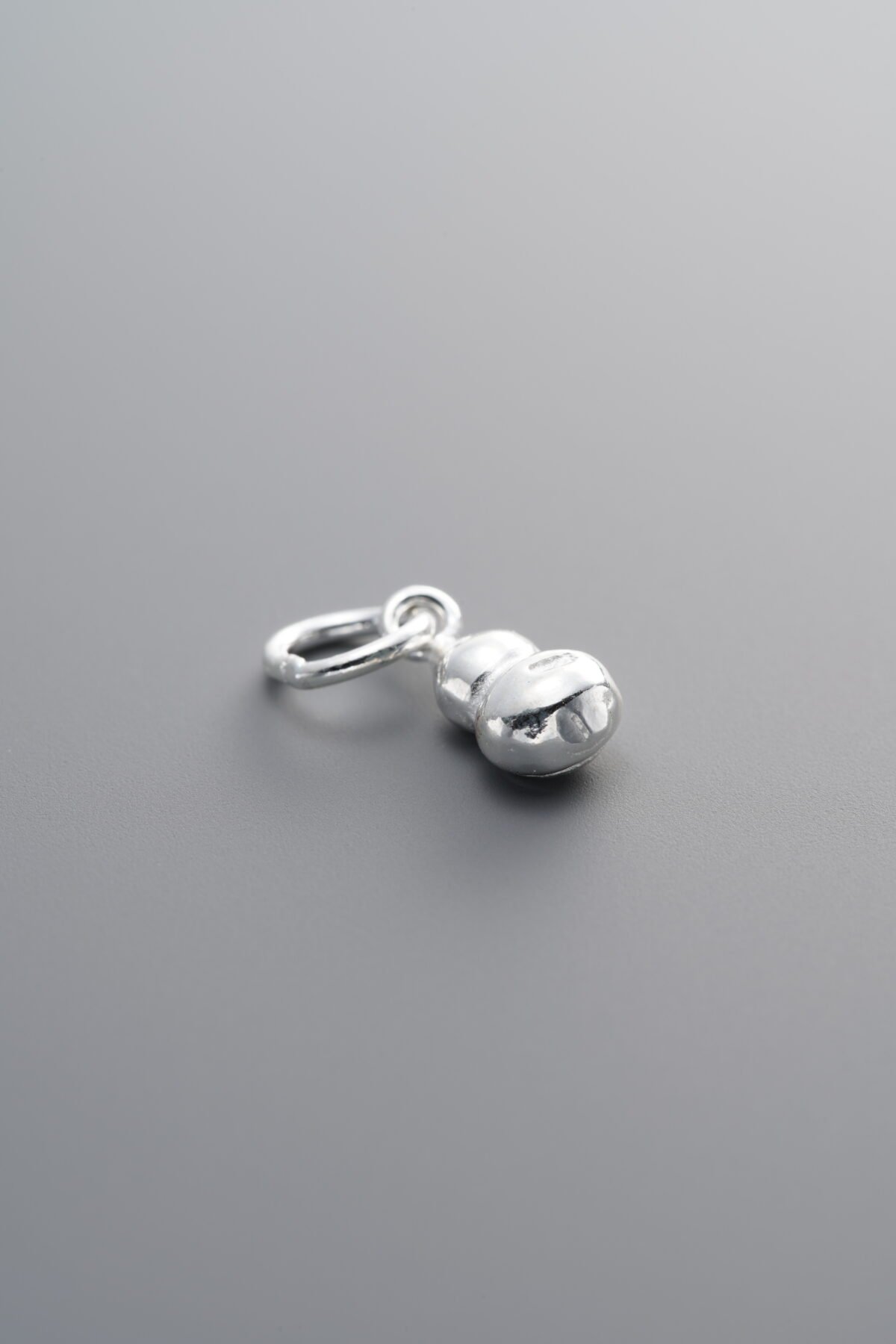 925 Sterling Silver-Antiqued-Gourd Pendant-9mm - Image 1
