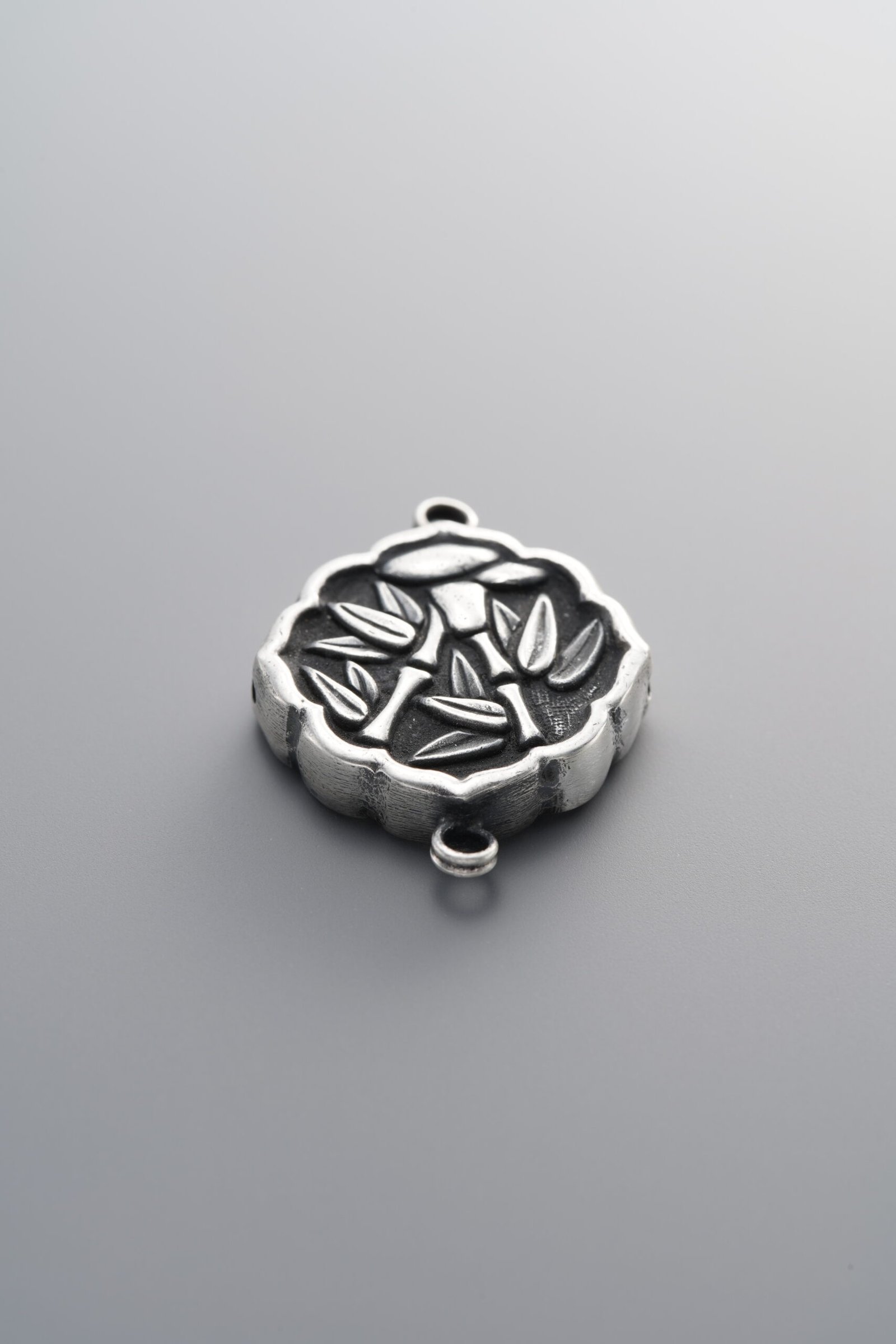 E7-45 (1) 925 Sterling Silver-Antiqued-Bamboo Pattern Box Clasp-26mm - Image 1