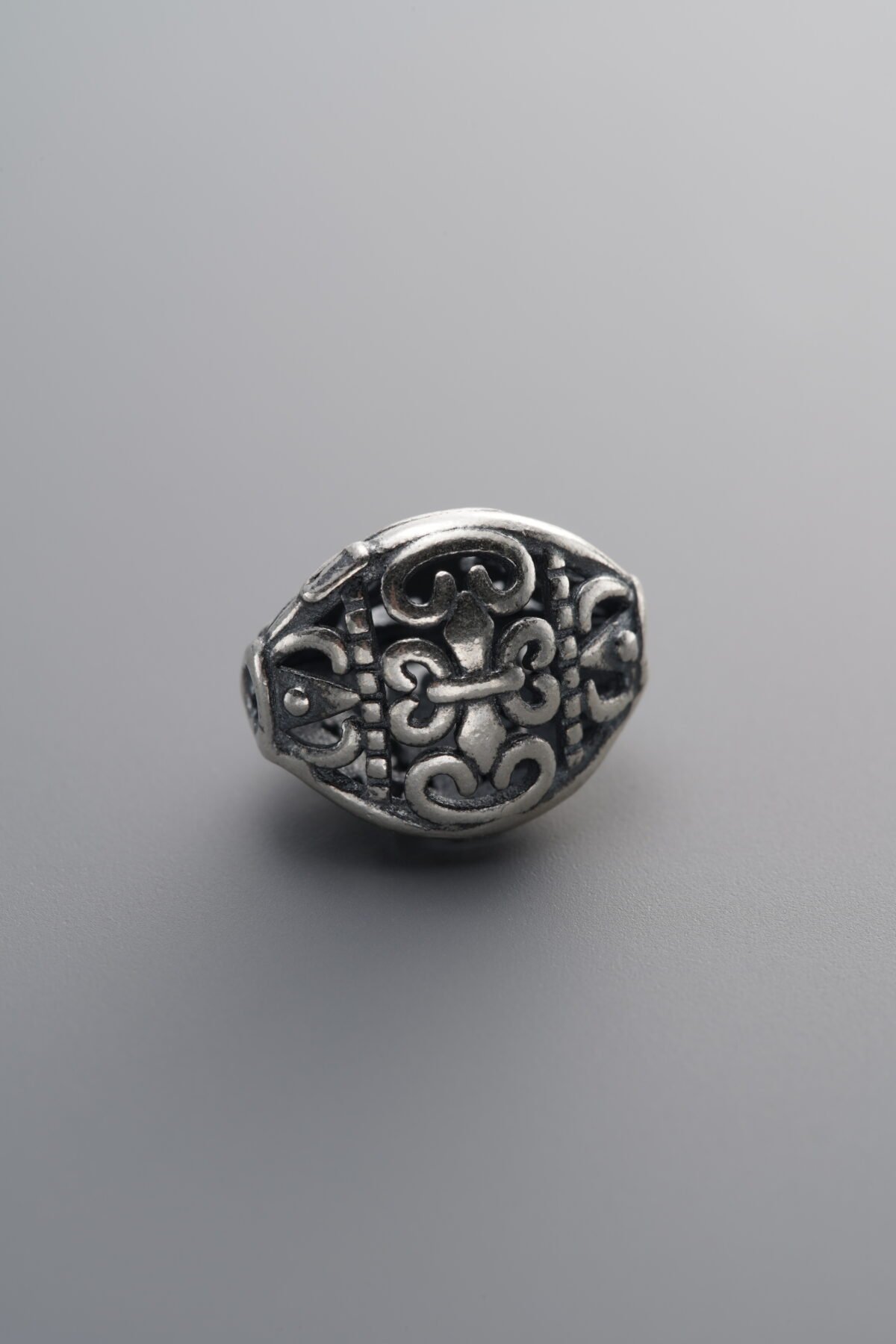 Large Triangle-shaped Spacer Bead