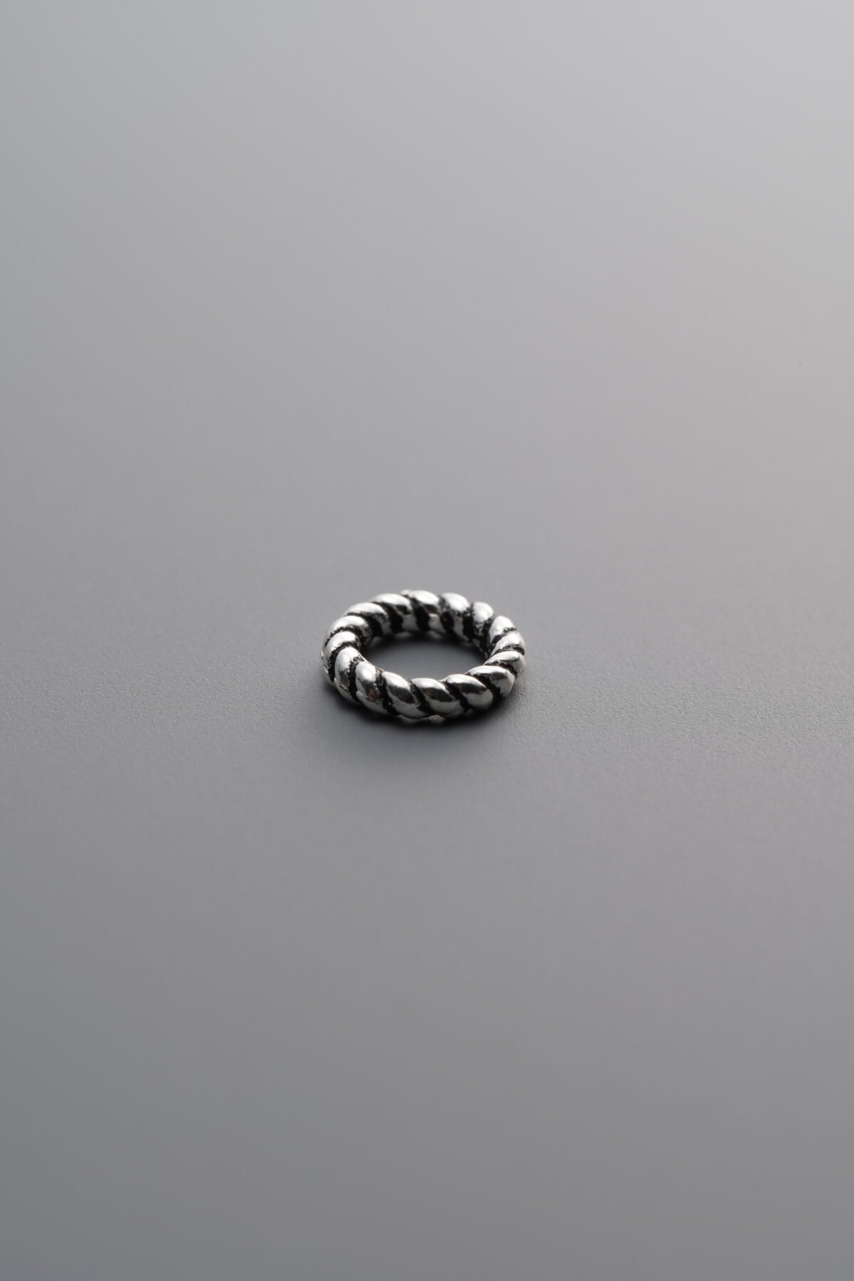 Twisted Closed Ring