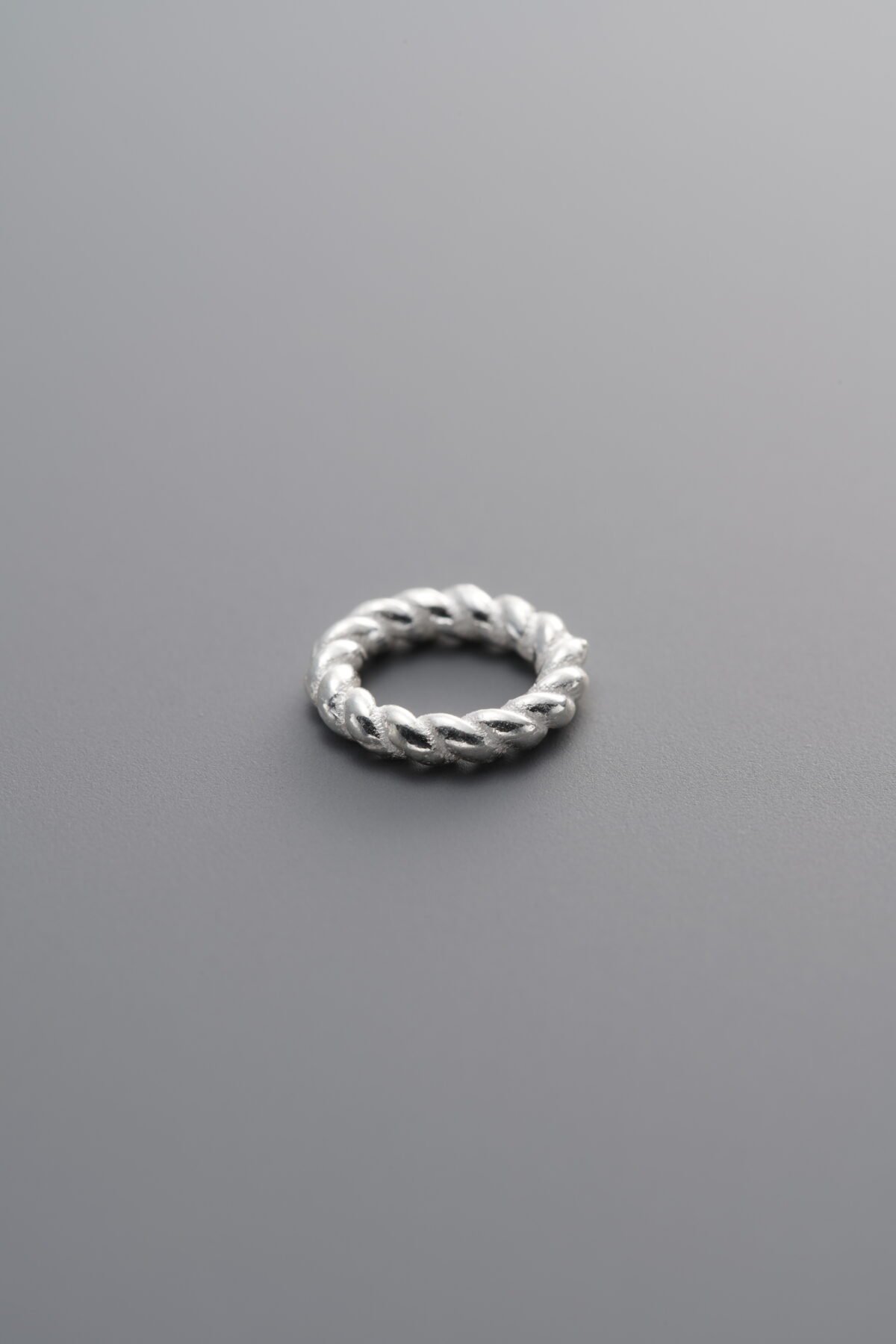 925 Sterling Silver-Bright-Twisted Closed Jump Ring-7mm - Image 1