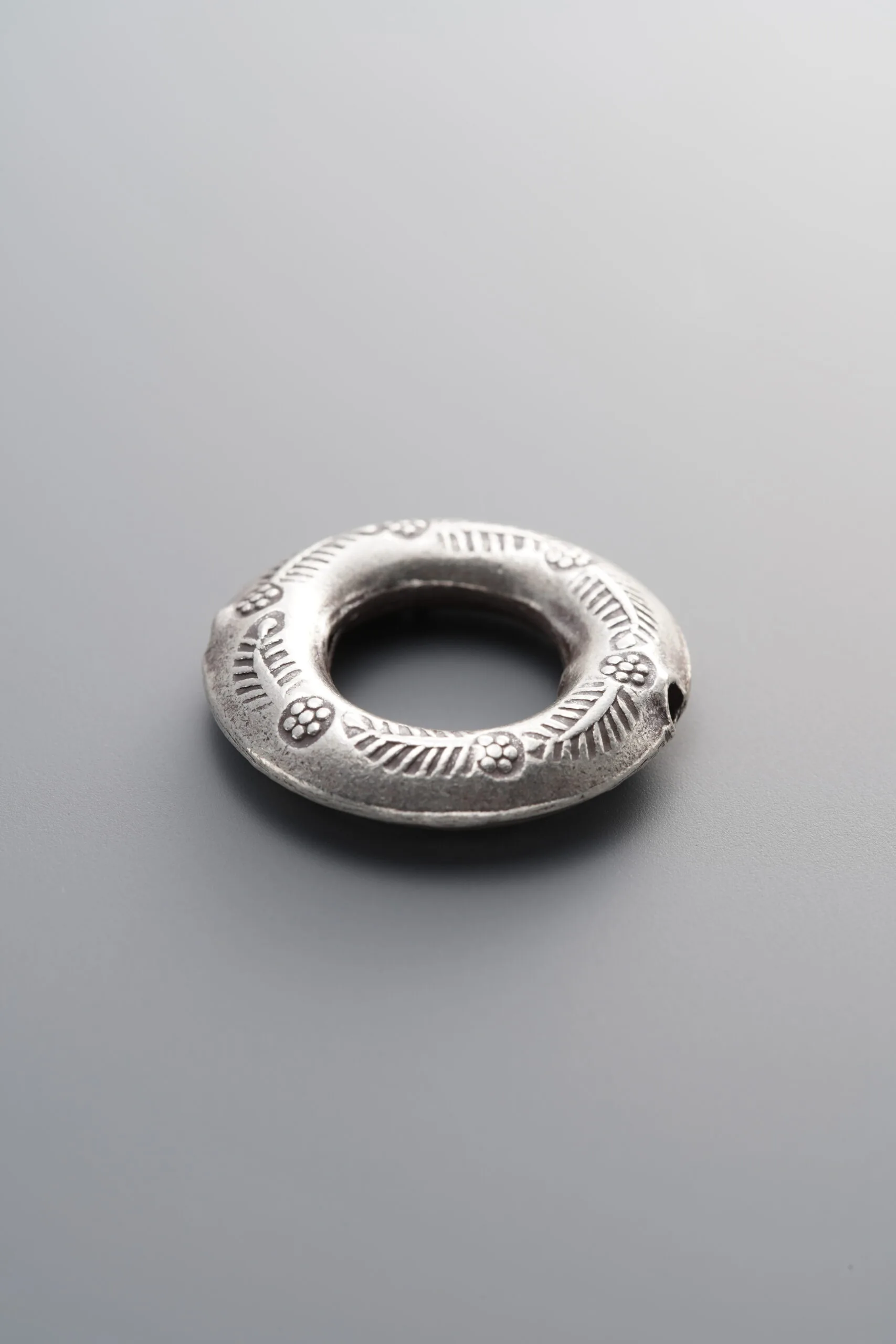 925 Sterling Silver-Antiqued-Leaf Slider Bail-19mm - Image 4