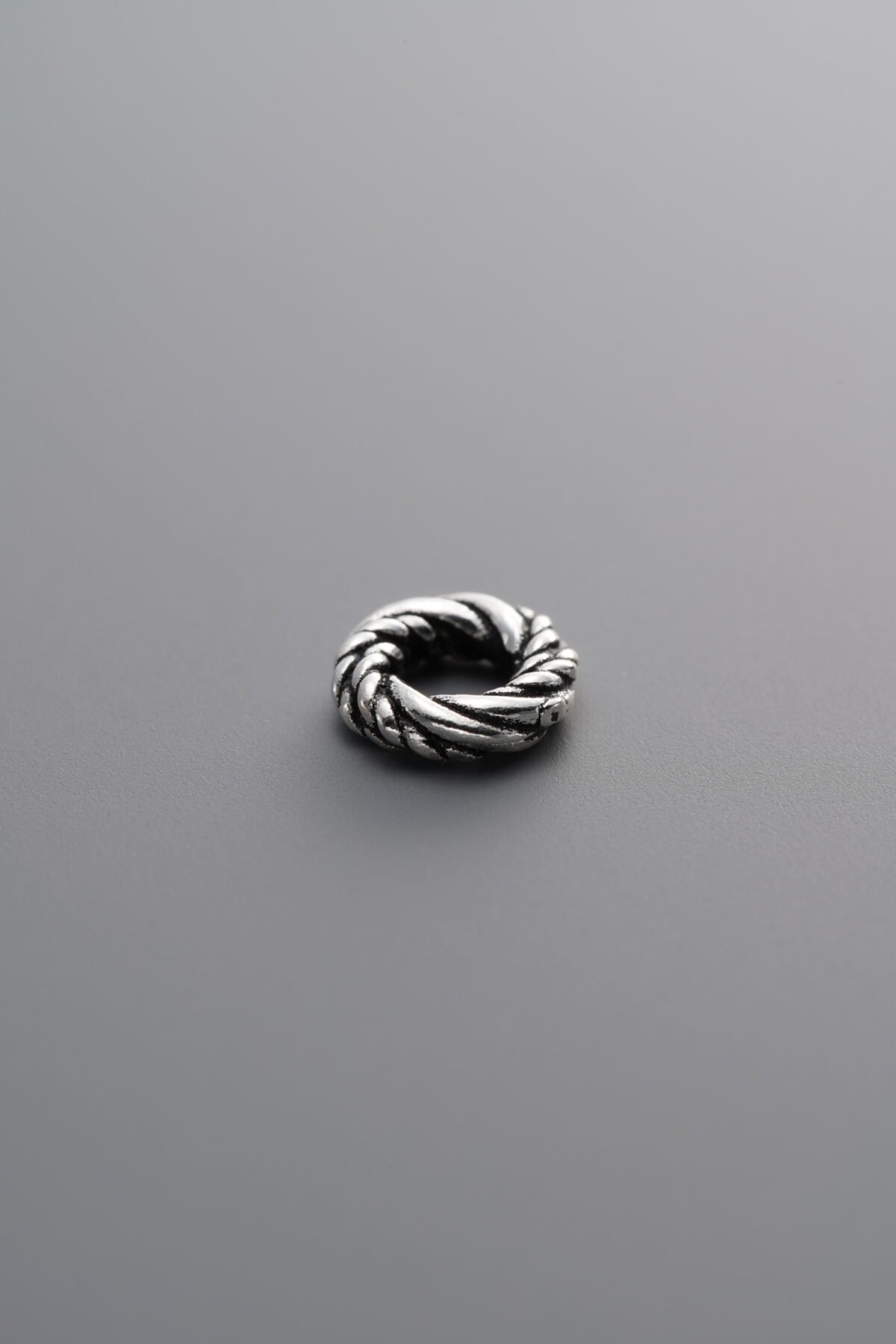 Twisted Sliding Ring