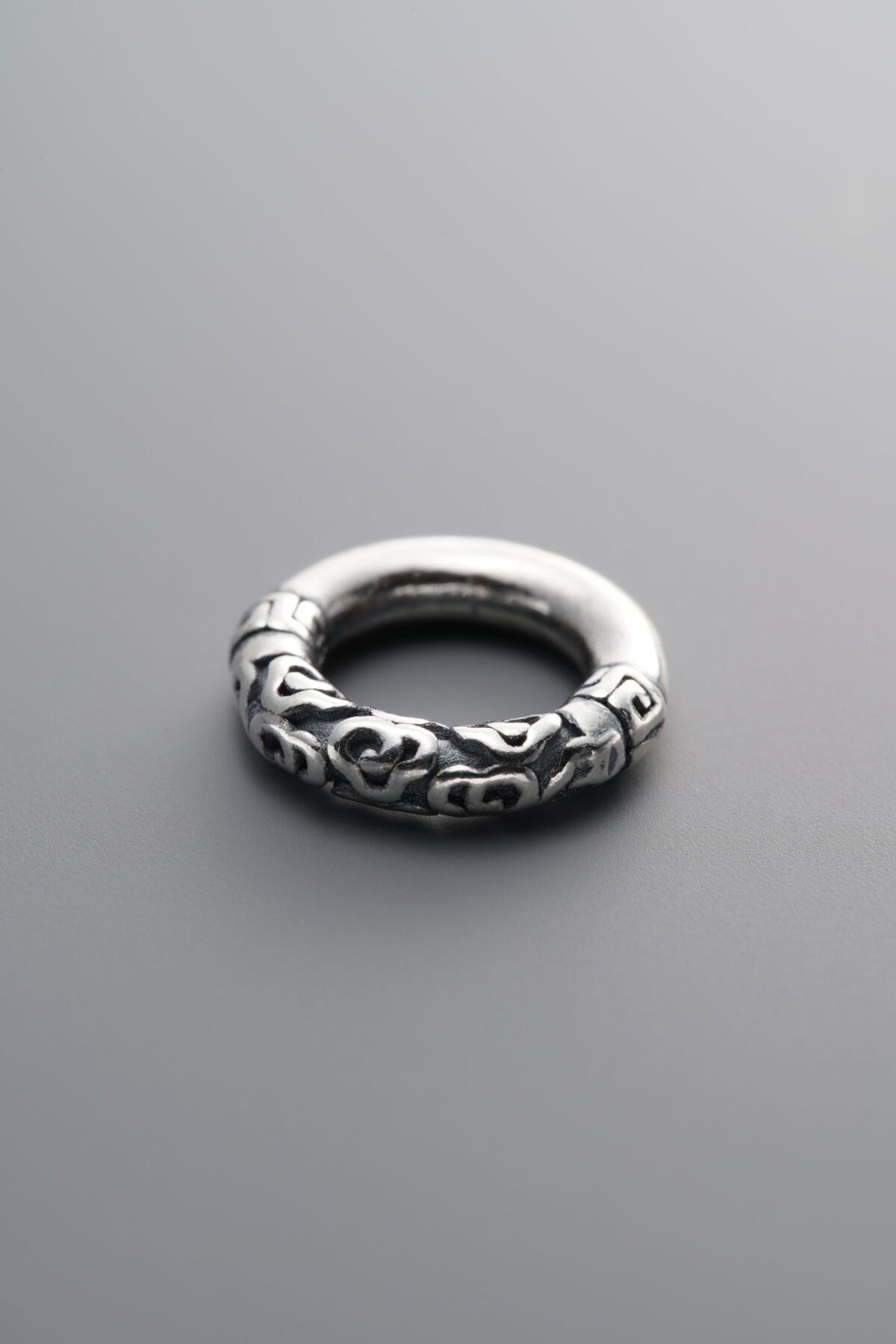 Auspicious Cloud Fret Pattern Sliding Ring